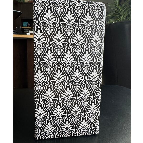 Vince Camuto Luxury Beauty Collection 8 Piece Brush Set & Cosmetic Bag Gift Box - Picture 6 of 9